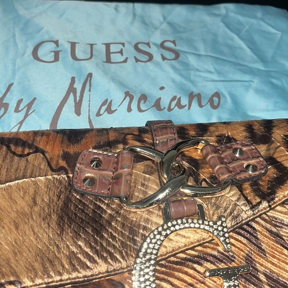 Guess By Marciano - Picture 2 of 5